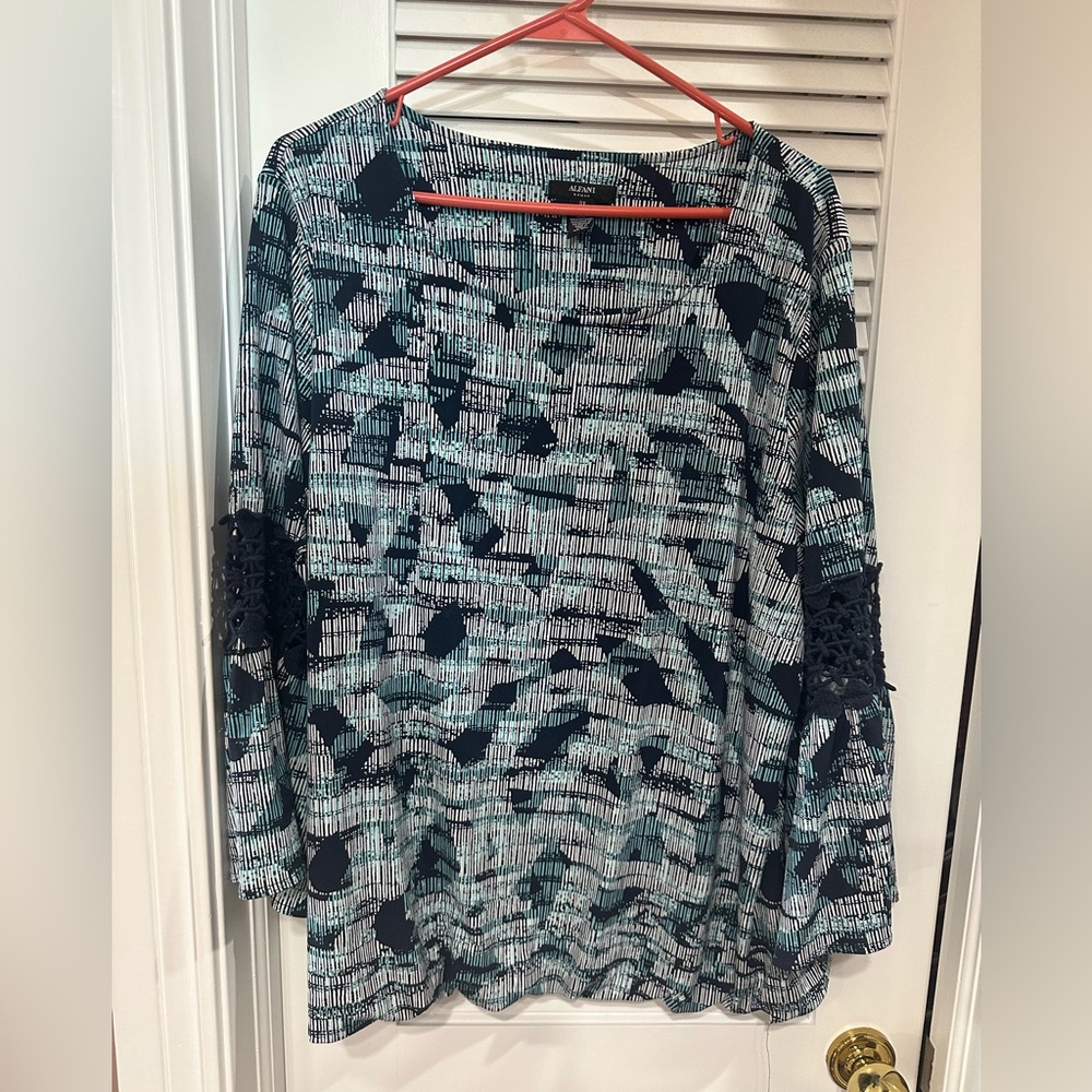 Women’s Alfani long sleeve tunic top size 3x Al
